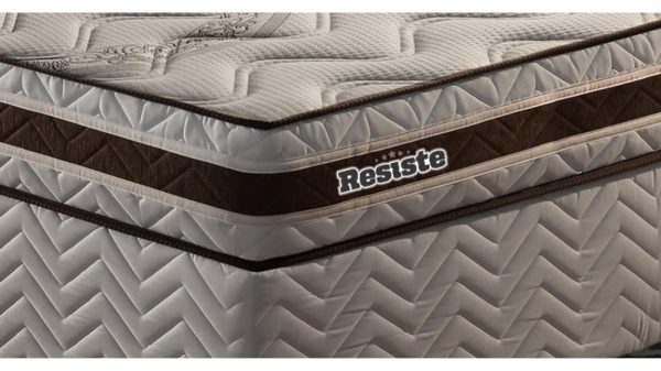 RESISTE - Image 3